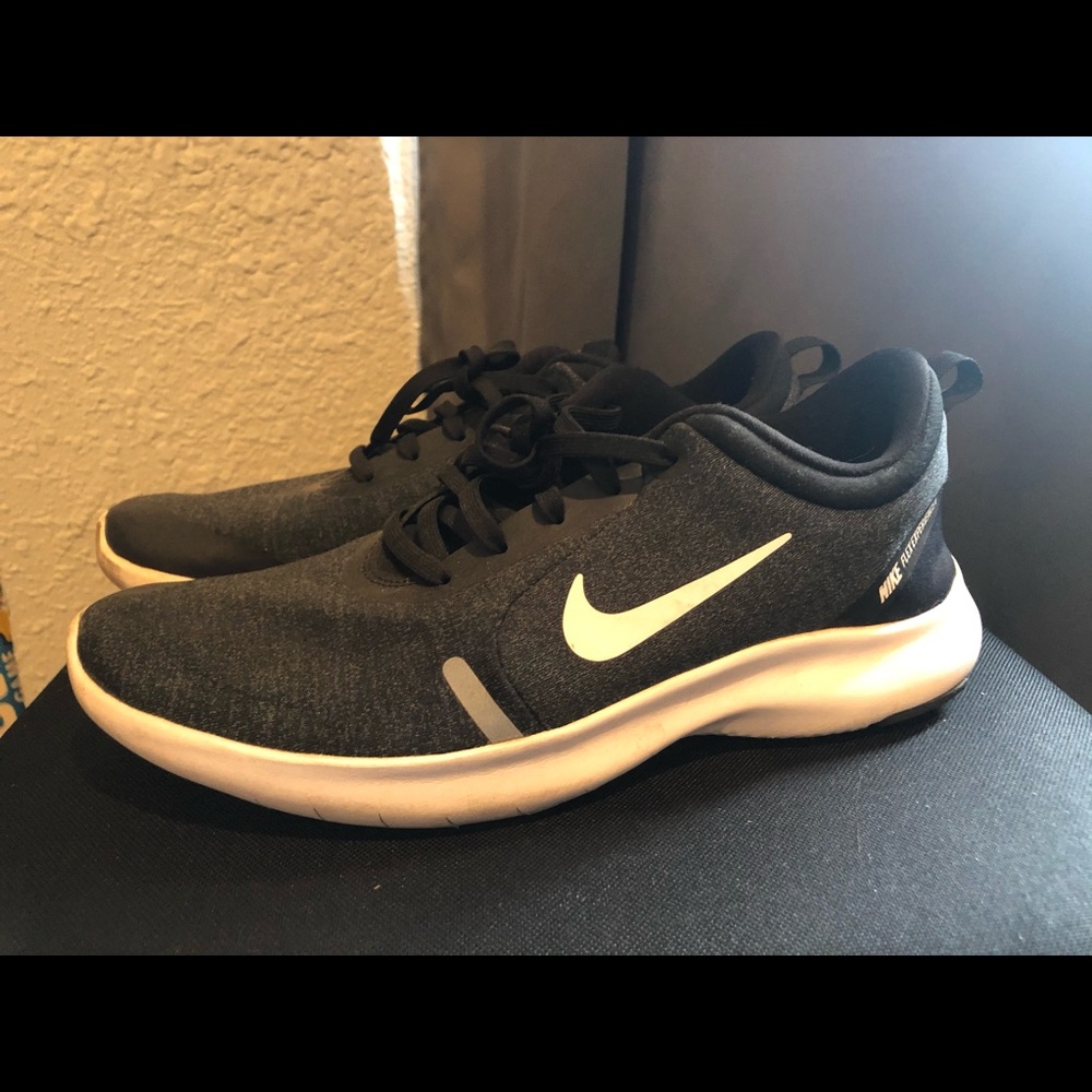 Nike shoes men 8.5